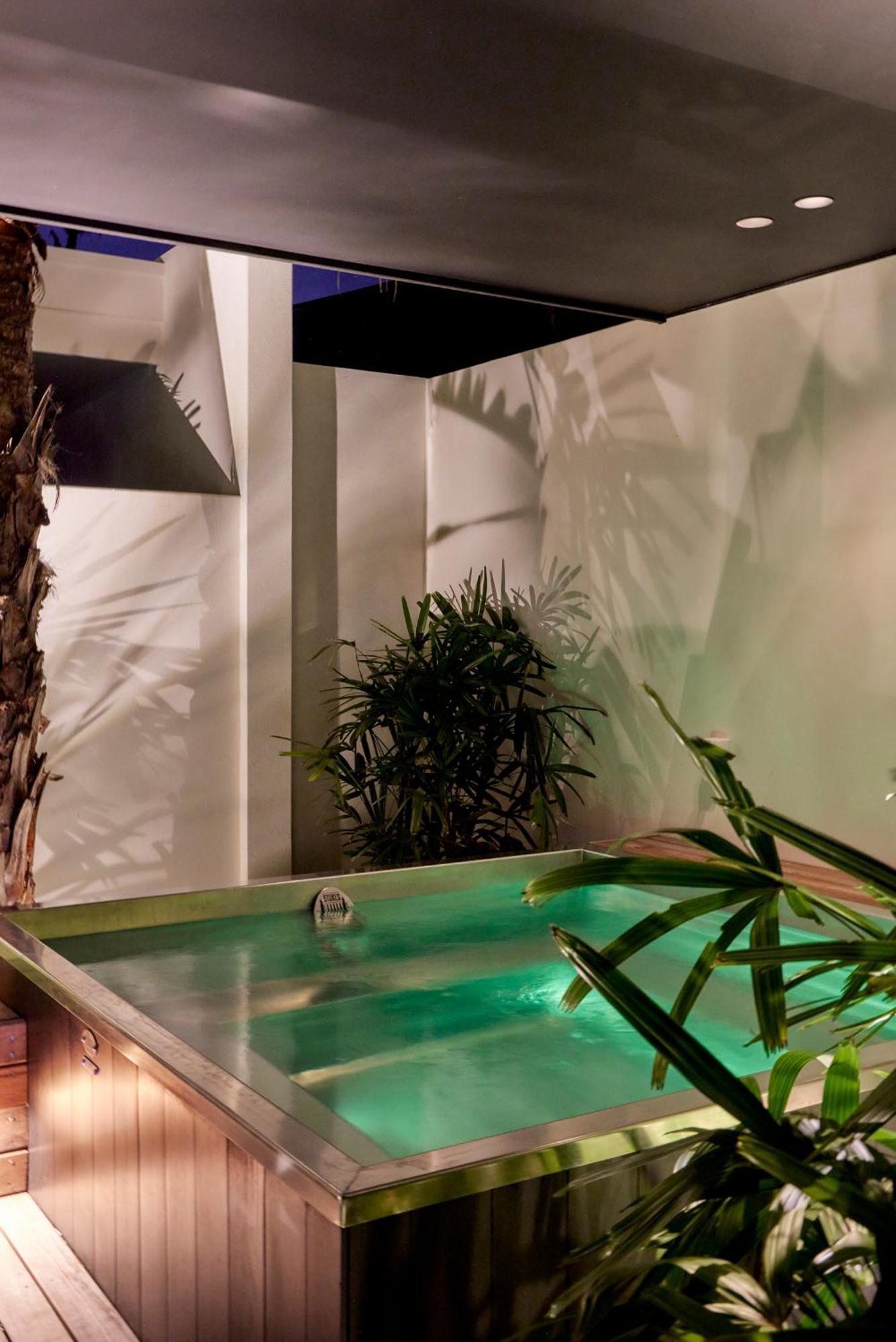 The Hide Byron Bay Hotel Exterior photo